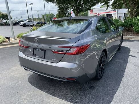 Used 2026 Toyota Camry SE FWD image 8