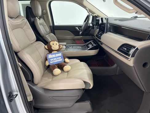 Used 2023 Lincoln Navigator Reserve image 26