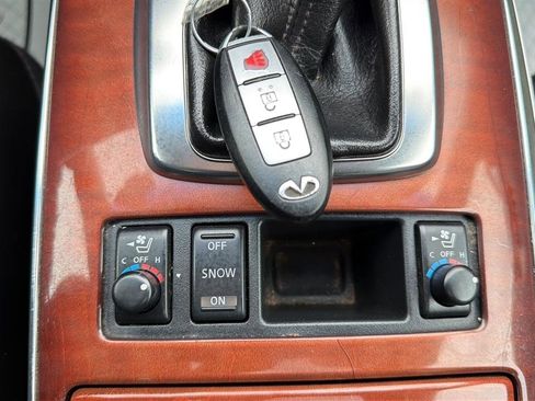 Used 2009 INFINITI FX35 2WD w/ Deluxe Touring Pkg image 28