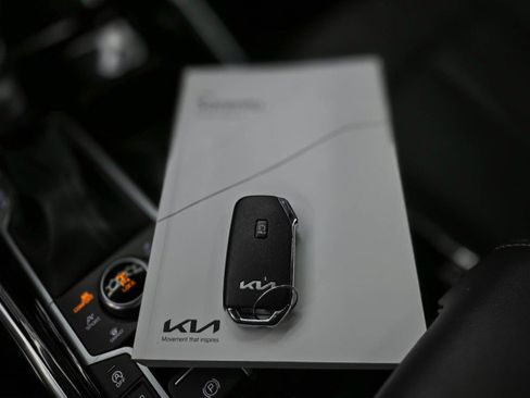 Used 2022 Kia Sorento SX AWD/4WD image 40