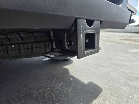 Used 2025 Toyota Tacoma TRD Off-Road image 17