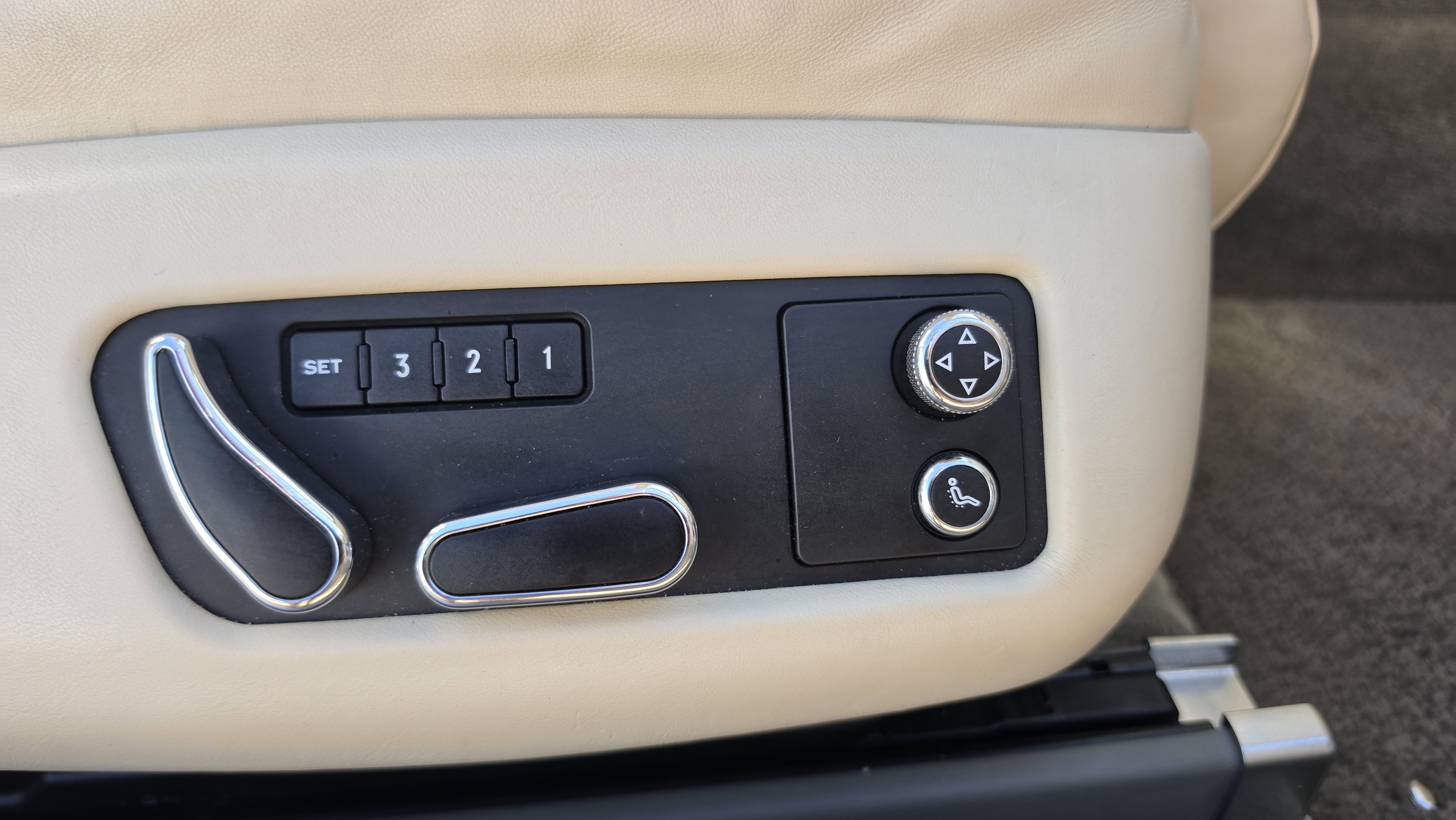 Used 2015 Bentley Continental GT AWD/4WD image 27