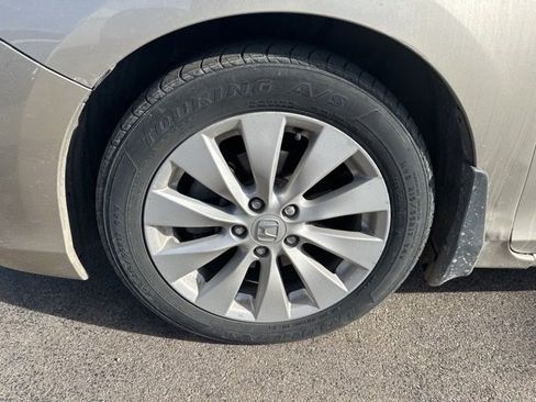 Used 2015 Honda Accord EX-L image 2