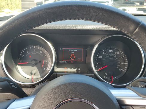 Used 2021 Ford Mustang Coupe image 23