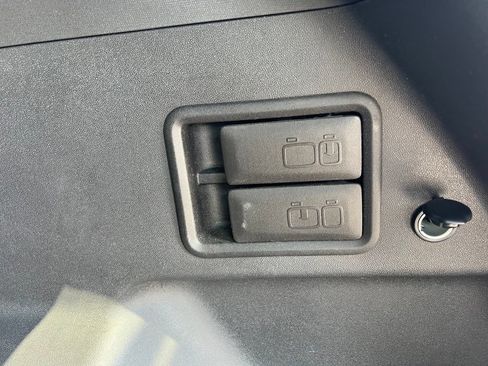 Used 2023 Chevrolet Equinox LT w/ LPO, Floor Liner Package AWD/4WD image 24