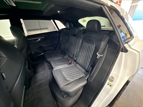 Used 2023 Audi SQ8 Prestige w/ Prestige Package AWD/4WD image 27