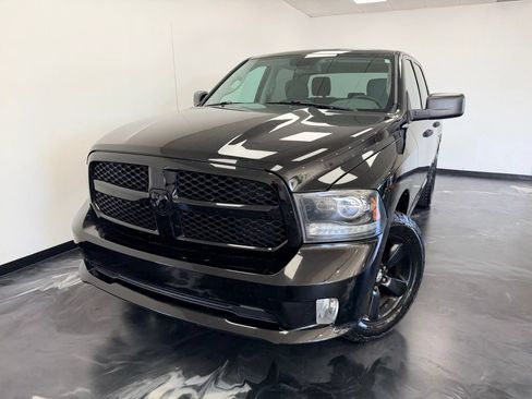 Used 2014 RAM 1500 Express w/ Black Ram 1500 Express Group AWD/4WD image 17