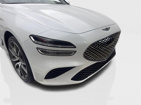 Used 2025 Genesis G70 2.5T image 17