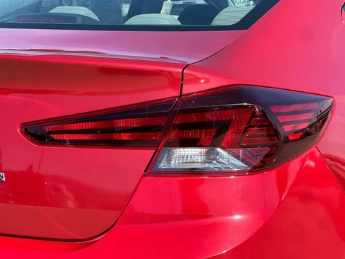 Used 2019 Hyundai Elantra SEL image 32