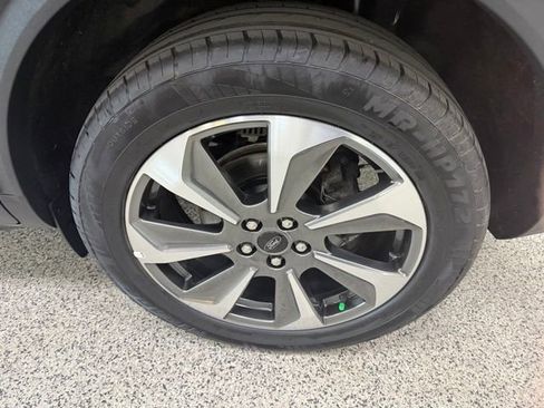Used 2024 Ford Escape Platinum AWD/4WD image 8