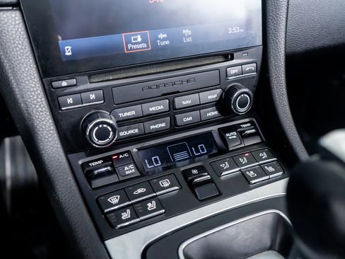 Used 2022 Porsche 718 Boxster S image 44