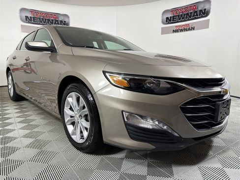 Used 2022 Chevrolet Malibu LT image 1