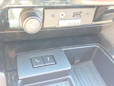 Used 2012 Ford F150 Platinum image 38