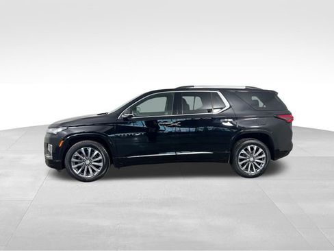 Used 2023 Chevrolet Traverse Premier image 3