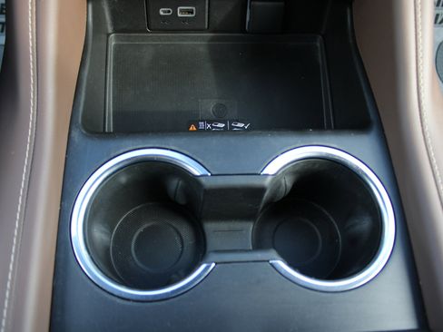 Used 2023 Chevrolet Tahoe High Country image 28