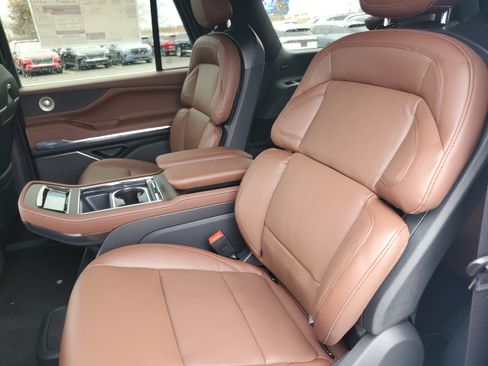 New 2026 Lincoln Navigator L Reserve image 30