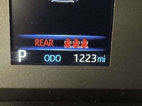 Certified 2025 Toyota Corolla Cross AWD Hybrid image 31