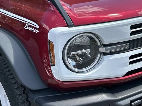 Used 2025 Ford Bronco Heritage Edition AWD/4WD image 4