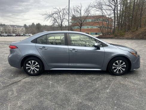Used 2020 Toyota Corolla LE image 4