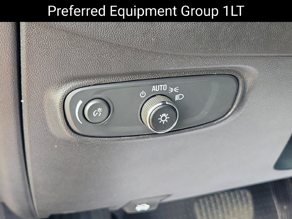Used 2024 Chevrolet Equinox LT w/ LPO, Floor Liner Package AWD/4WD image 12
