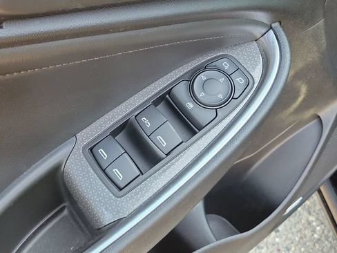Used 2018 Chevrolet Malibu LT w/ Leather Package FWD image 25