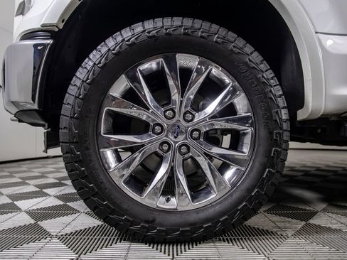 Used 2016 Ford F150 Lariat w/ Equipment Group 502A Luxury AWD/4WD image 39