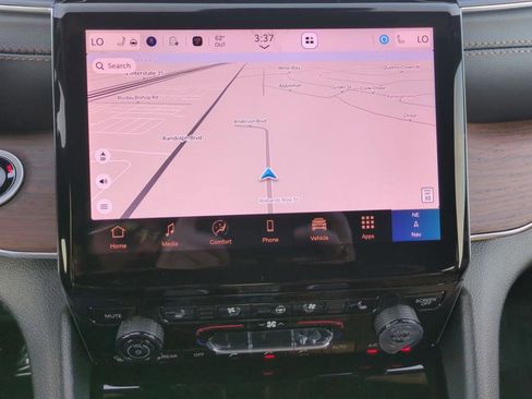 New 2025 Jeep Grand Cherokee L Summit w/ MOPAR Finishing Package AWD/4WD image 36