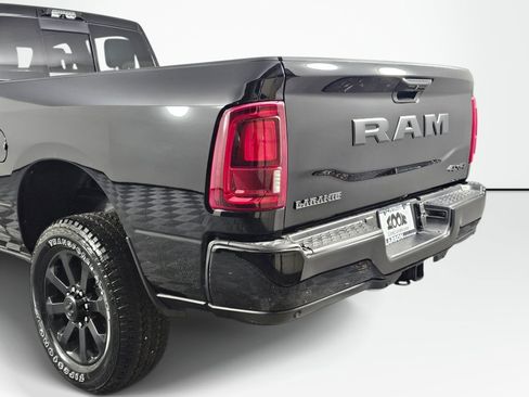 New 2026 RAM 2500 Laramie AWD/4WD image 15