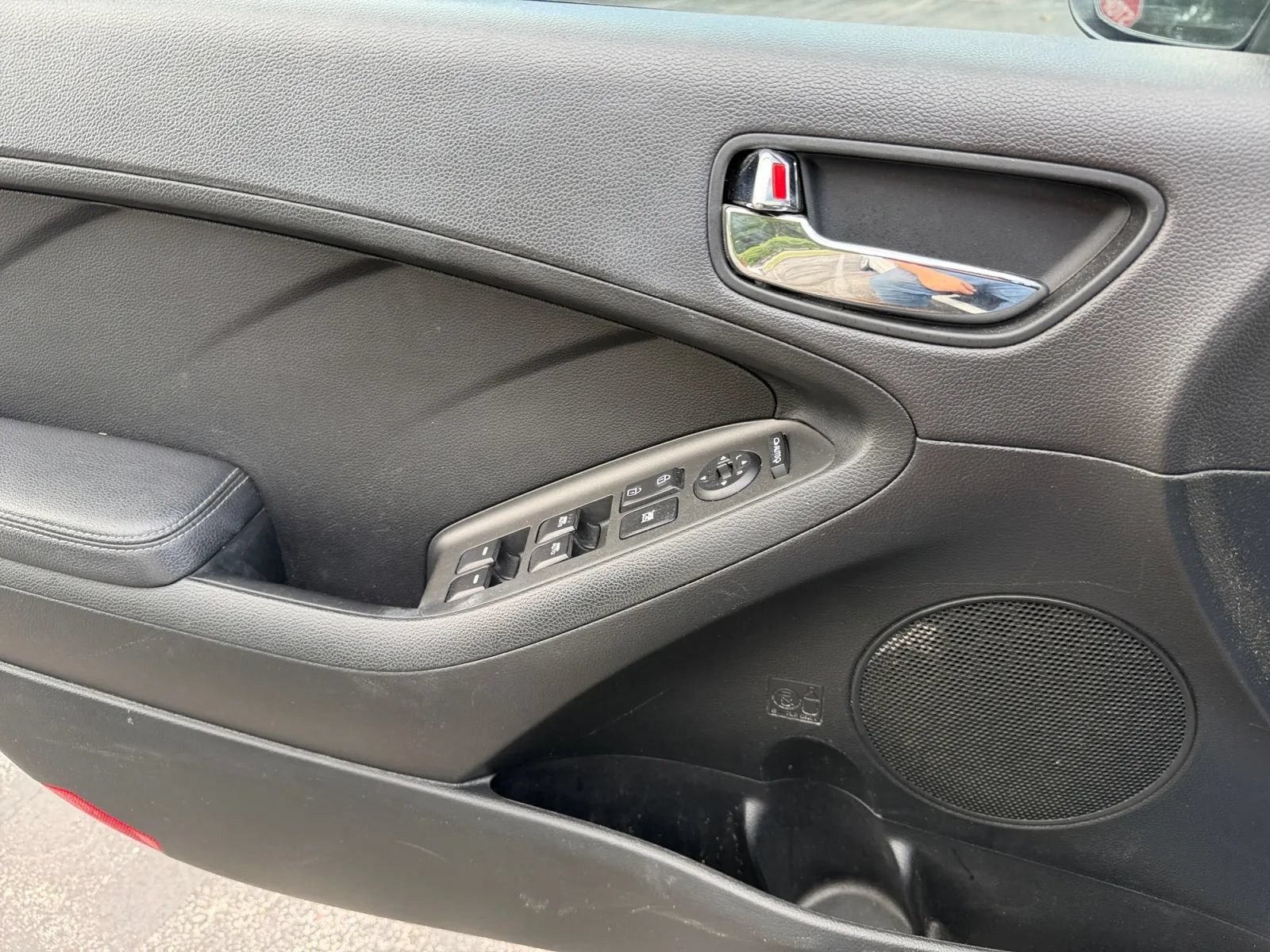 Used 2015 Kia Forte EX FWD image 17