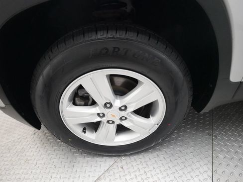 Used 2018 Chevrolet Trax LS AWD/4WD image 25