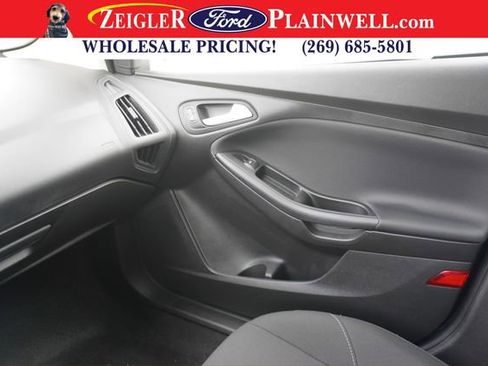 Used 2017 Ford Focus SE image 27