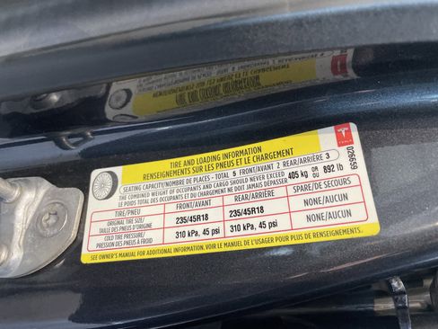 Used 2018 Tesla Model 3 Long Range image 39