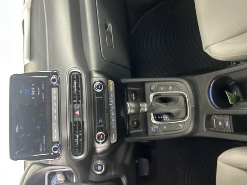 Used 2022 Hyundai Kona Limited image 28