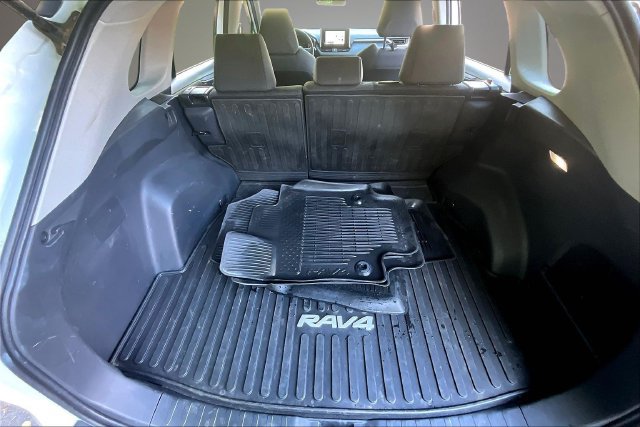 Used 2024 Toyota RAV4 LE AWD/4WD image 26
