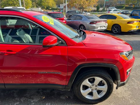 Used 2021 Jeep Compass Latitude w/ Sun and Sound Group image 8