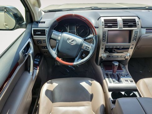 Used 2014 Lexus GX 460 Luxury AWD/4WD image 10
