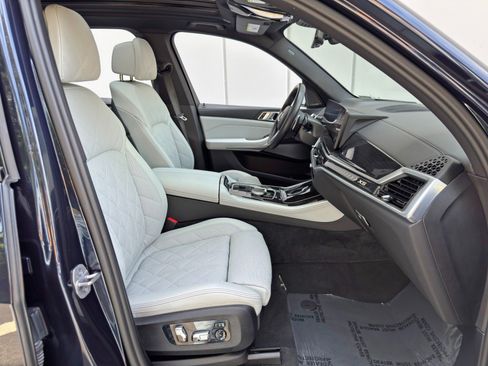 Used 2024 BMW X5 xDrive40i w/ M Sport Package AWD/4WD image 16