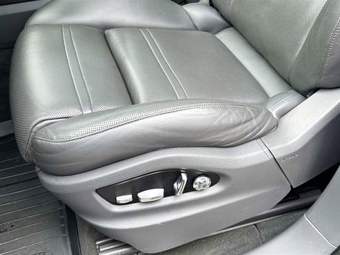 Used 2019 Porsche Cayenne image 21