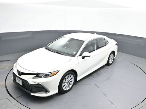 Certified 2023 Toyota Camry LE image 33