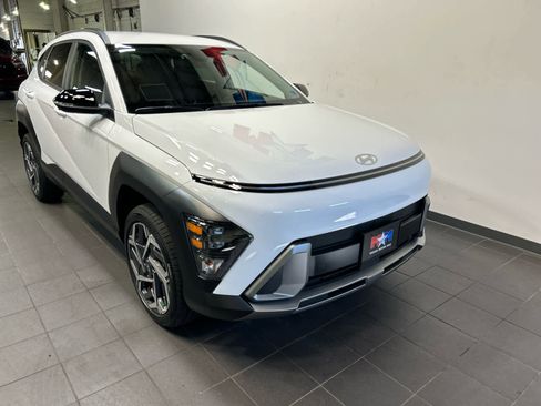 New 2026 Hyundai Kona SEL Premium AWD/4WD image 2