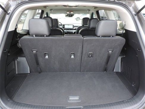 Used 2023 Kia Telluride S image 18