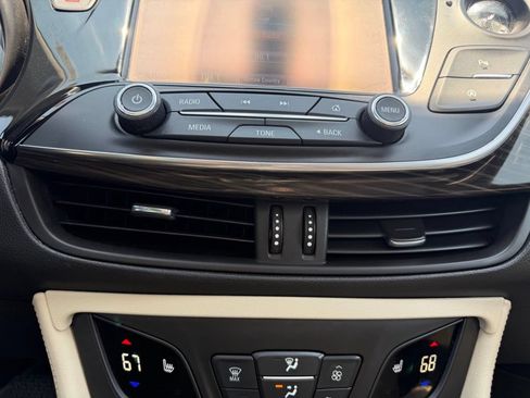 Used 2019 Buick Envision Essence FWD image 29