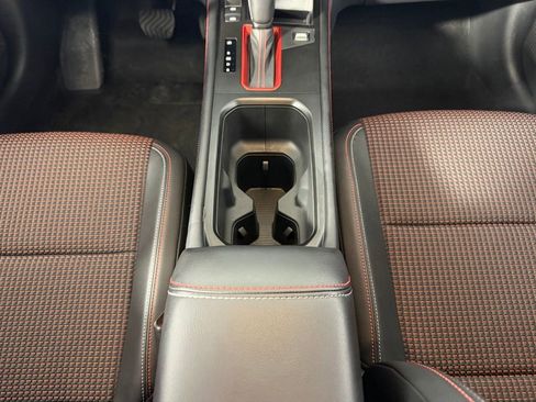 Used 2025 Nissan Kicks SR FWD image 17