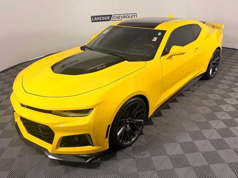 Used 2018 Chevrolet Camaro ZL1 RWD image 3