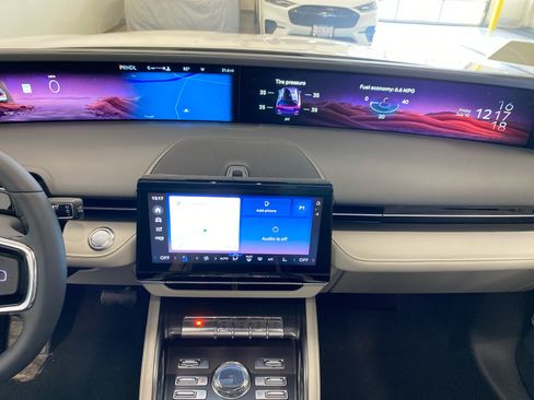 New 2026 Lincoln Nautilus Premier w/ Equipment Group 102A AWD/4WD image 21