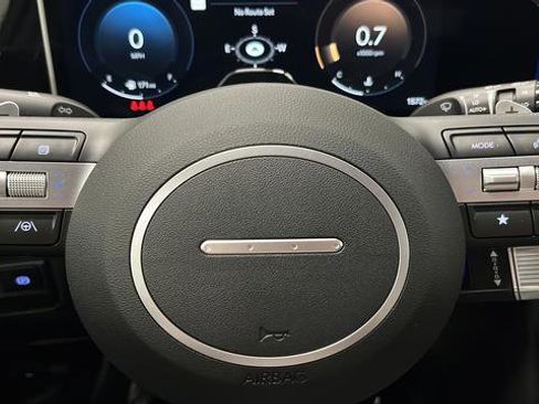 Used 2025 Hyundai Tucson Limited image 27