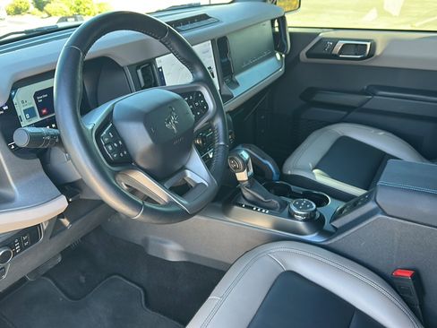 Used 2024 Ford Bronco Wildtrak image 12