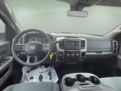 Used 2018 RAM 3500 SLT AWD/4WD image 9
