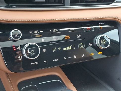 Used 2023 INFINITI QX60 Sensory w/ Vision Package AWD/4WD image 17
