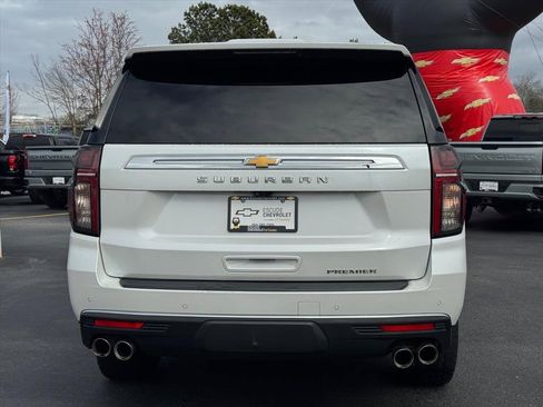 Used 2021 Chevrolet Suburban Premier w/ Premium Package image 4